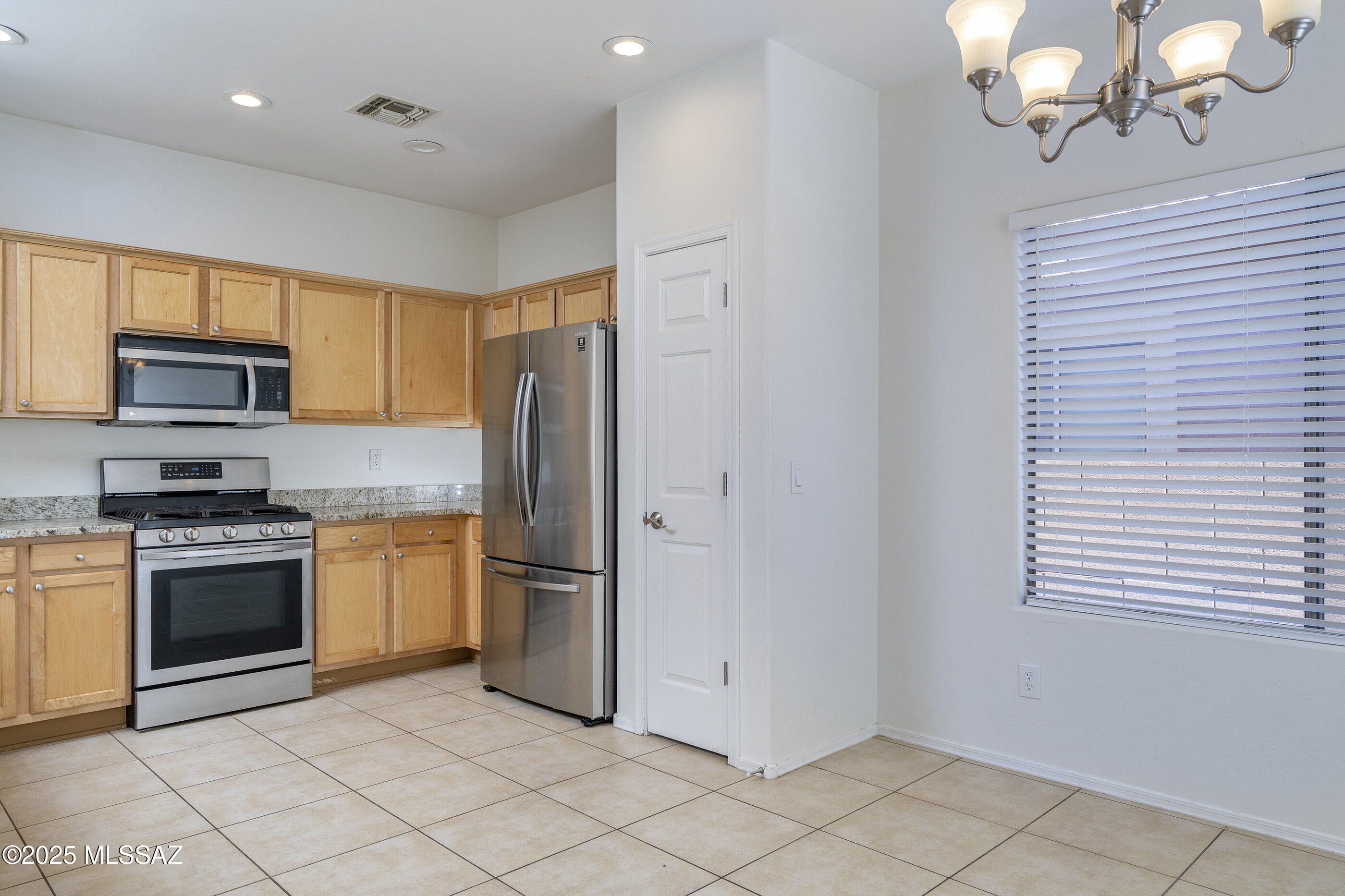 136 East Corte Rancho Colina Sahuarita, AZ 85629 - Photo 5 of 21