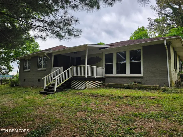 $159,900 | 700 Lakeview Drive, Loudon, TN 37774