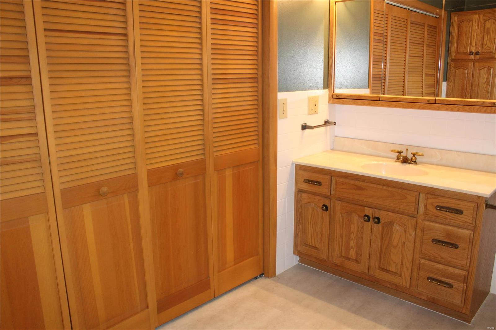 7538 Old Moro Road Moro, IL 62067 - Photo 20 of 48