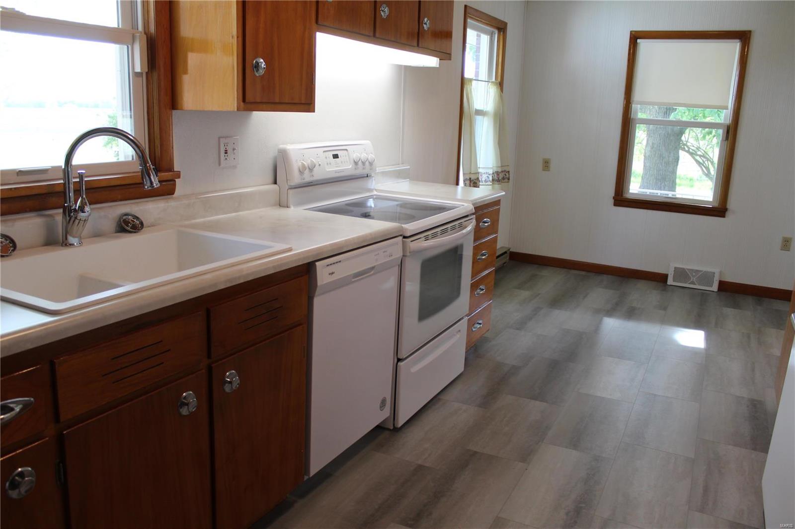 7538 Old Moro Road Moro, IL 62067 - Photo 6 of 48
