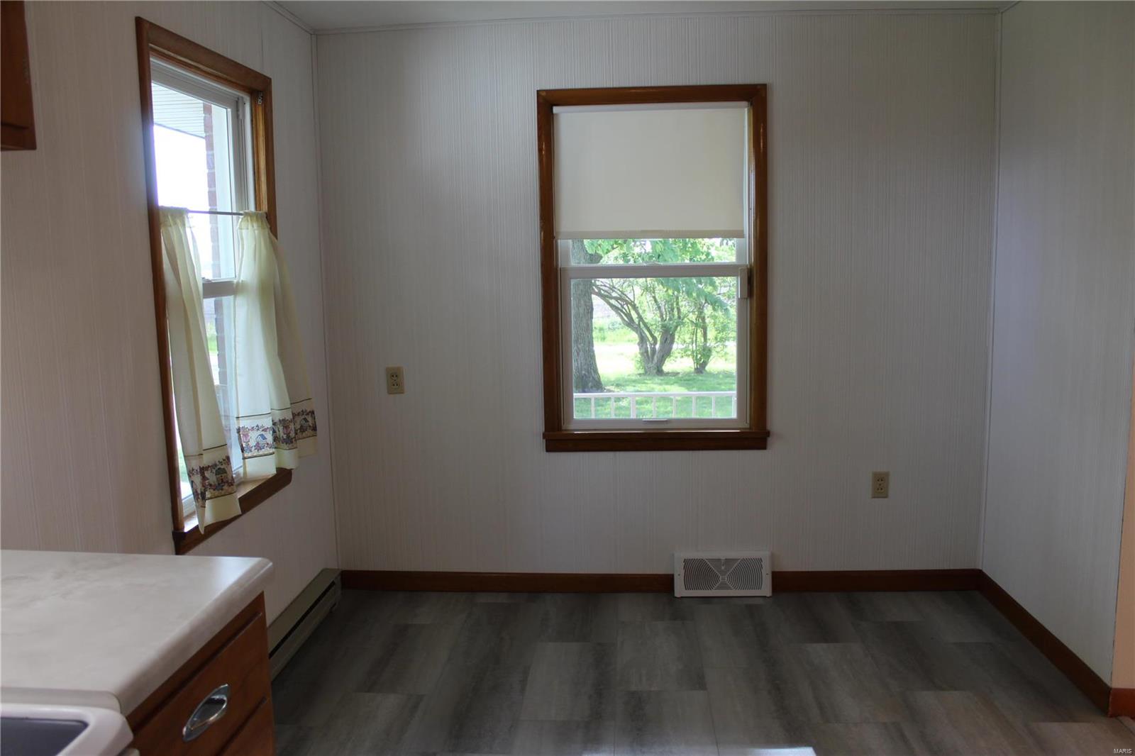 7538 Old Moro Road Moro, IL 62067 - Photo 8 of 48
