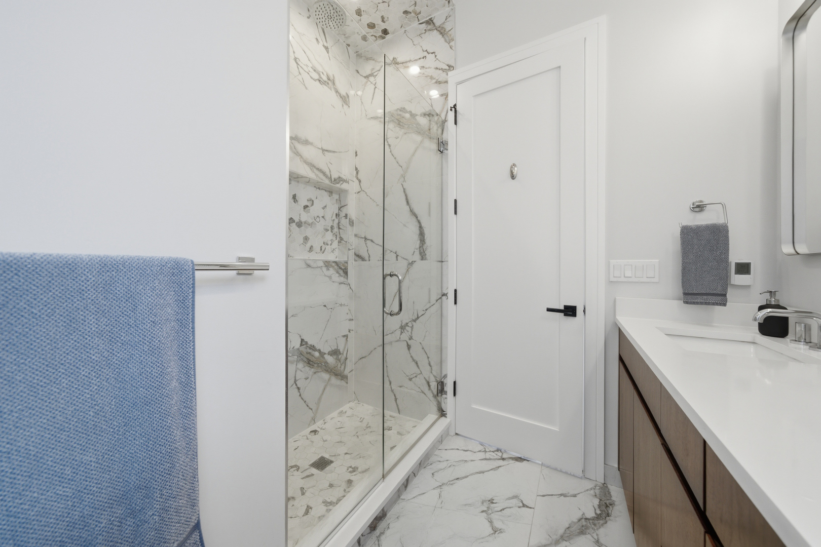 1145 West Addison Street, Unit 3 Chicago, IL 60613 - Photo 19 of 25