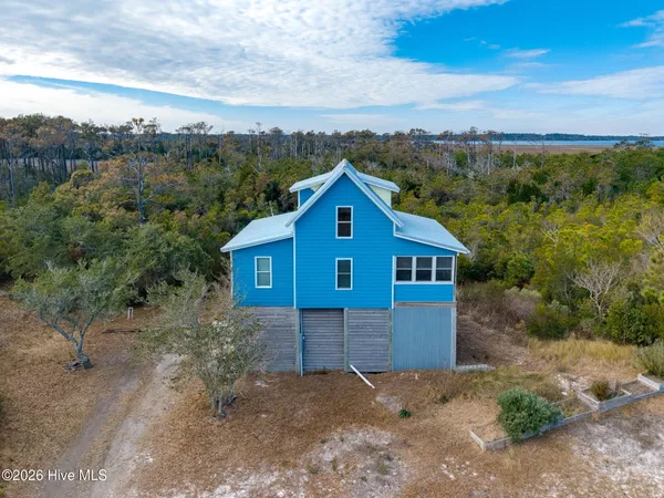 $300,000 | 105 Sandy Landing Road, Cedar Island, NC 28520