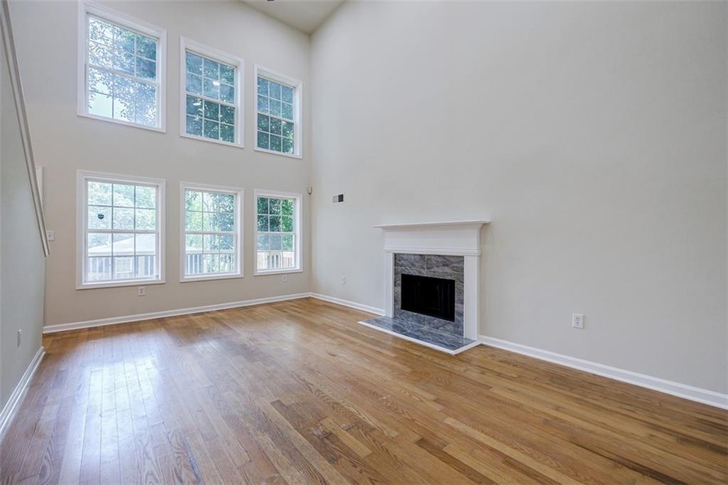 1040 Hubbard Street Southwest Atlanta, GA 30310 - Photo 4 of 43 Gallery Image 4