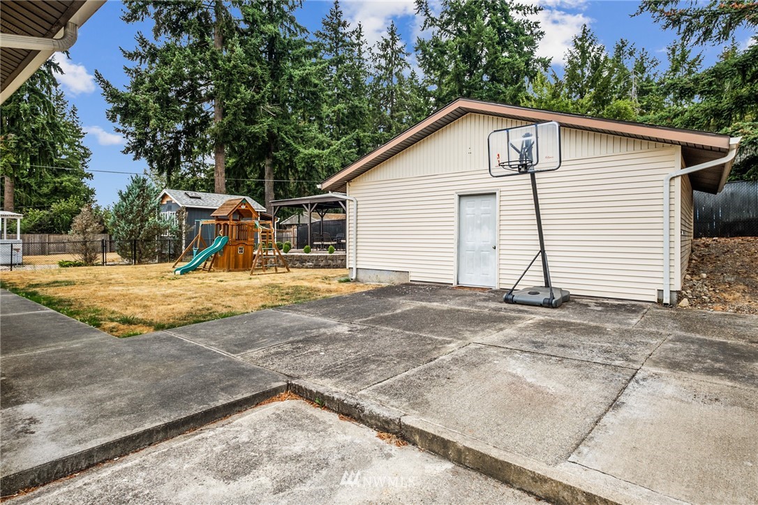 13920 Southeast 200th Street Renton, WA 98058 - Photo 21 of 28 Gallery Image 21