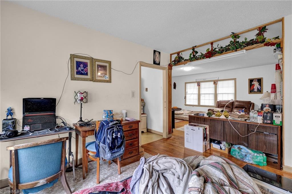3917 Frazier Road Greensboro, NC 27407 - Photo 11 of 32 Gallery Image 11