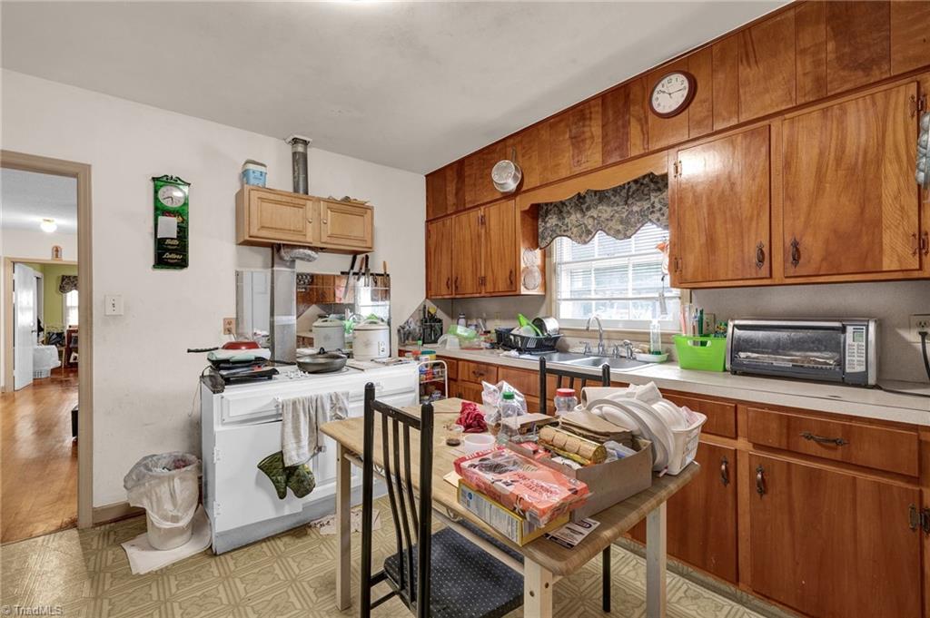 3917 Frazier Road Greensboro, NC 27407 - Photo 13 of 32 Gallery Image 13