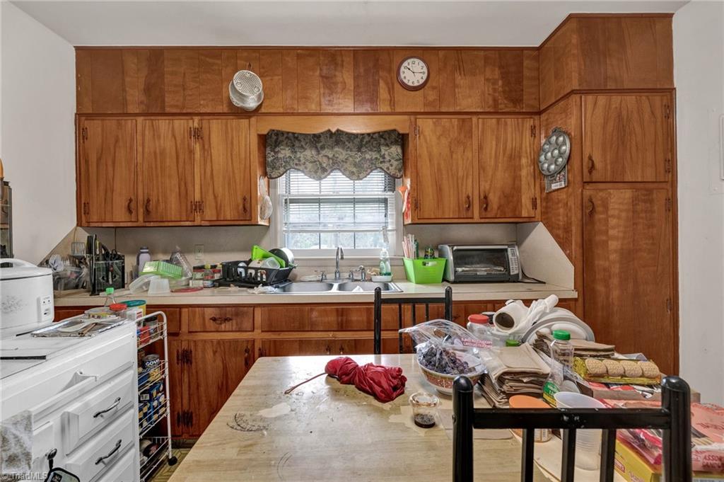 3917 Frazier Road Greensboro, NC 27407 - Photo 14 of 32 Gallery Image 14