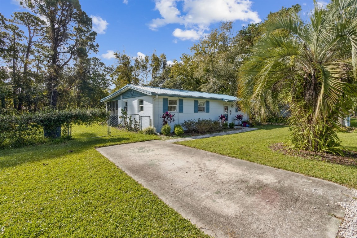 528 Sunset Road Fernandina Beach, FL 32034 - Photo 4 of 19 Room to build a detached garage or expand.