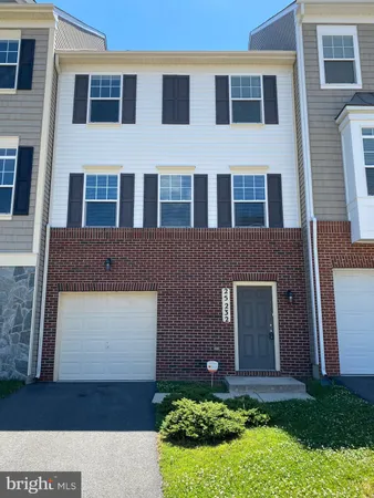 $2,750 | 25232 Demilton Terrace, Chantilly, VA 20152