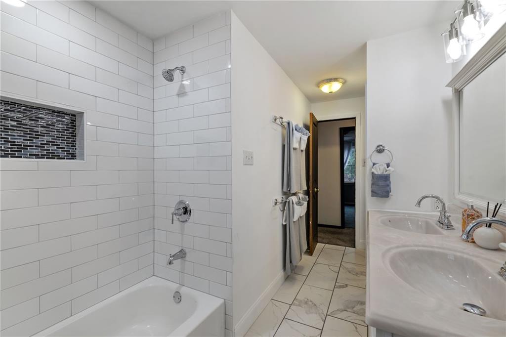 9610 Fox Road Pittsburgh, PA 15237 - Photo 32 of 47