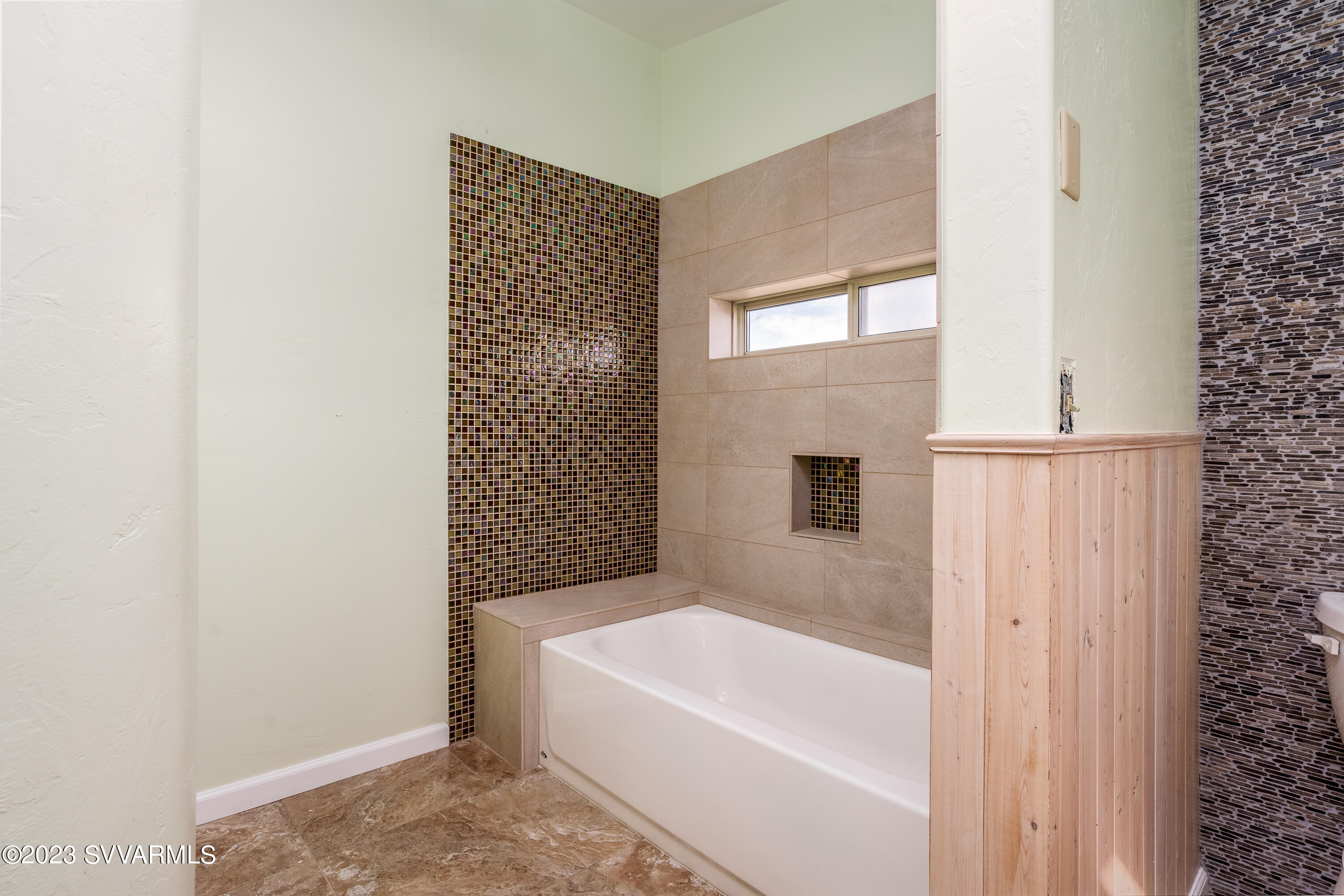 6034 Bice Road Rimrock, AZ 86335 - Photo 31 of 47 a bathroom with a bathtub and a shower