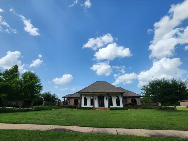 $1,575,000 | 4708 Christopher Place, Alexandria, LA 71303