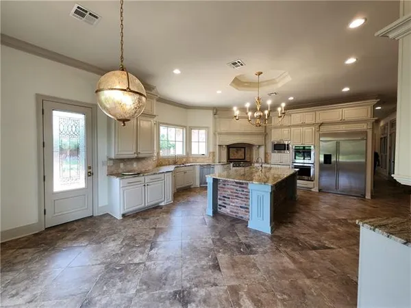$1,495,000 | 4708 Christopher Place, Alexandria, LA 71303