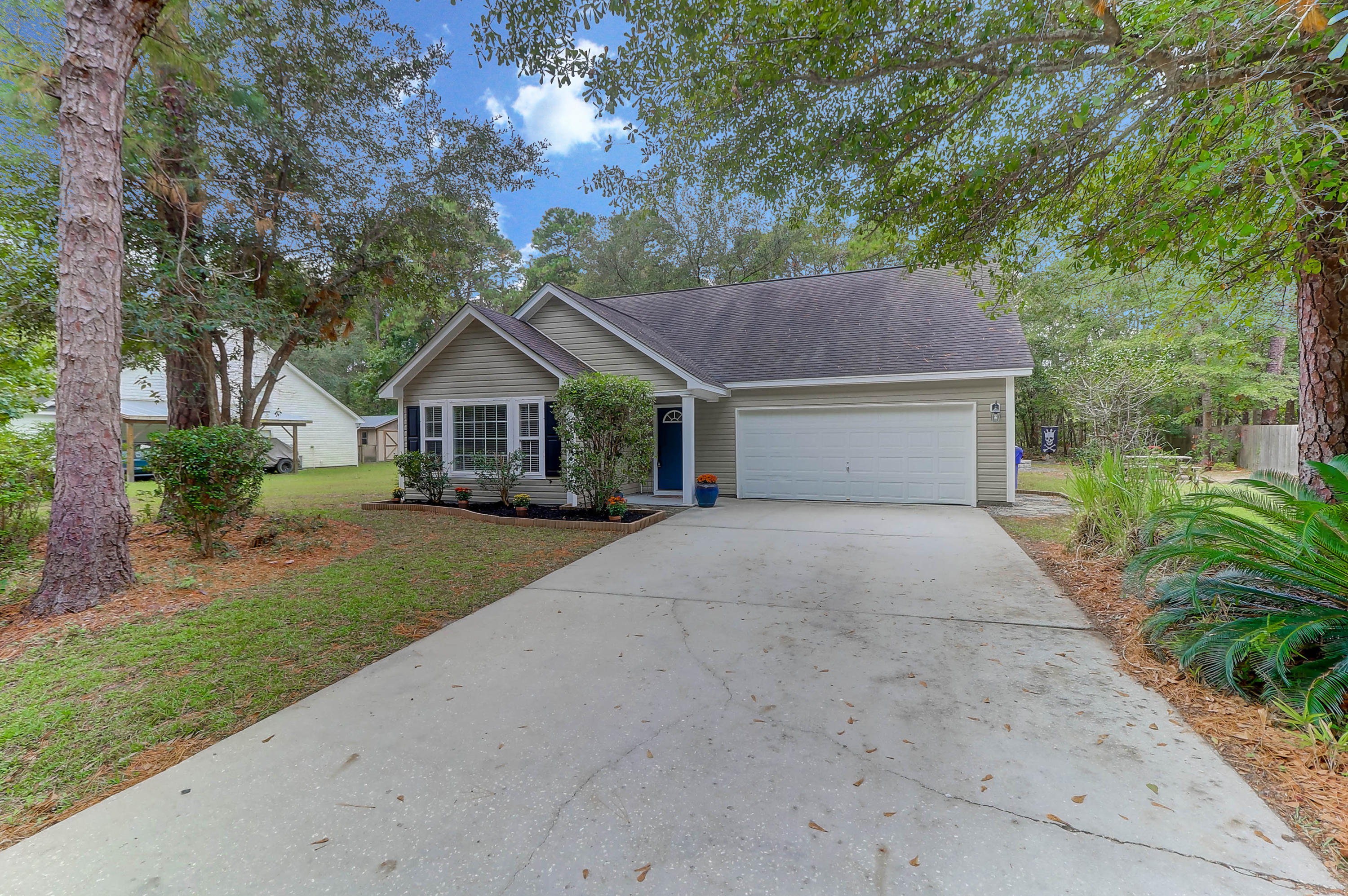 1706 Barracuda Road Johns Island, SC 29455 - Photo 2 of 22 1706 Barracuda Road