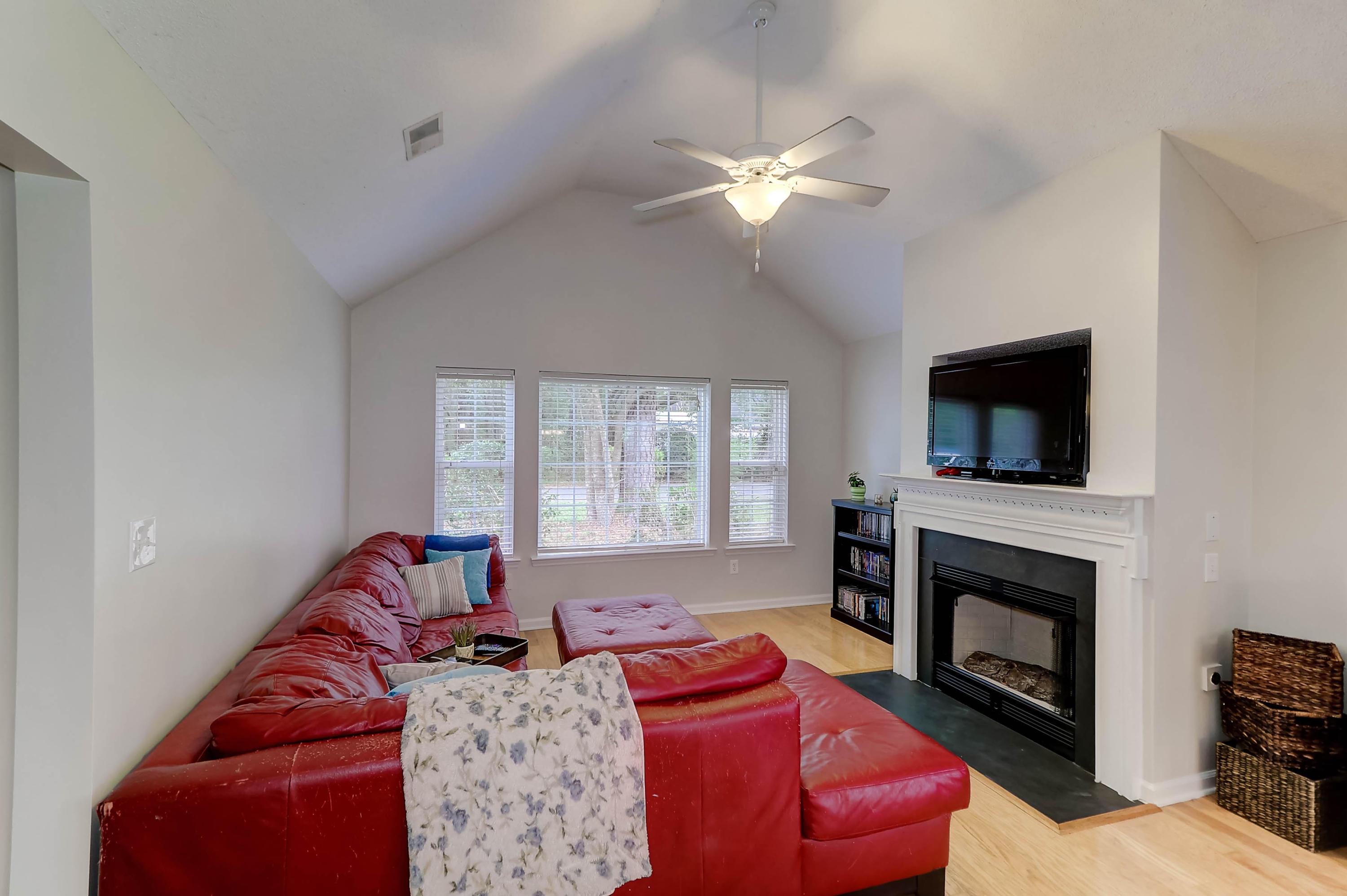 1706 Barracuda Road Johns Island, SC 29455 - Photo 4 of 22 Living Room