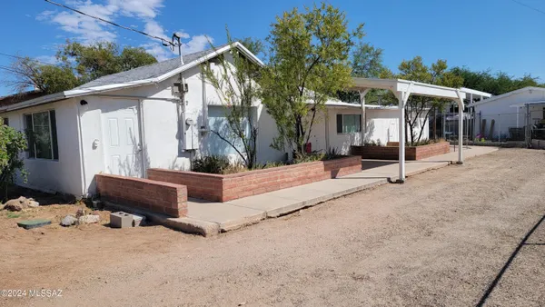 $1,400 | 2726 North Estrella Avenue, Tucson, AZ 85705