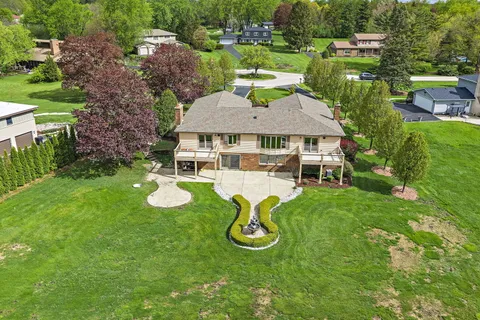 $850,000 | 28 Windemere Lane, South Barrington, IL 60010
