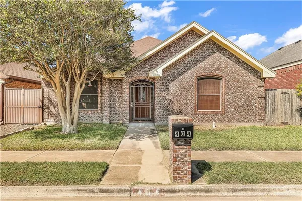 $1,850 | 404 Quamasia Avenue, McAllen, TX 78504
