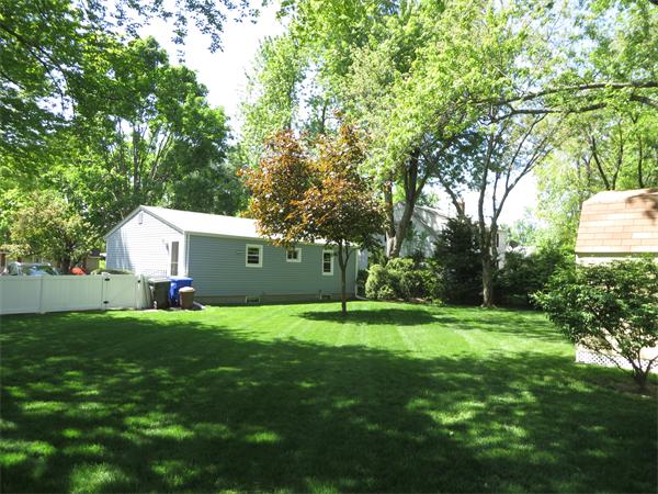 14 Starling Road Springfield, MA 01119 - Photo 4 of 16