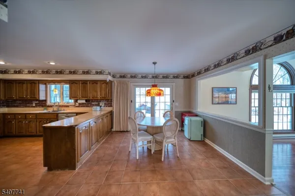 $949,000 | 40 Rustic Trail, Flemington, NJ 08822