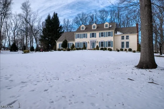 $949,000 | 40 Rustic Trail, Flemington, NJ 08822