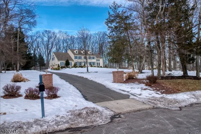 $949,000 | 40 Rustic Trail, Flemington, NJ 08822