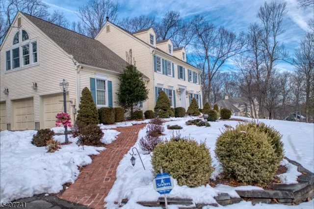 $949,000 | 40 Rustic Trail, Flemington, NJ 08822