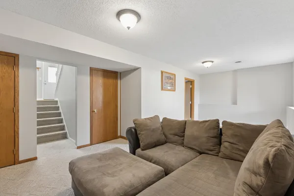 $300,000 | 655 6th Street Southeast, Cokato, MN 55321