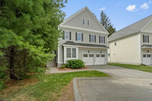 $739,000 | 28 McIntosh Drive, Unit 22, Stow, MA 01775