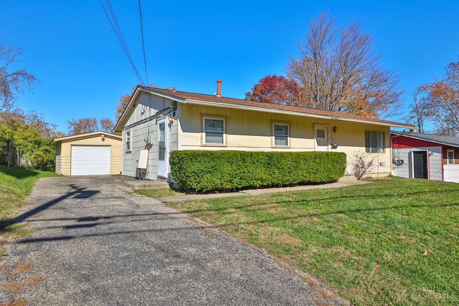 2542 Adams Road Cincinnati, OH 45231 - Photo 1 of 24