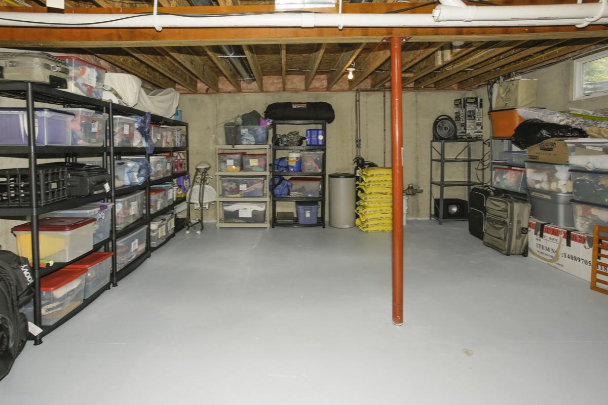 8639 Hathaway Road Kalamazoo, MI 49009 - Photo 23 of 29 8639 hathaway-123