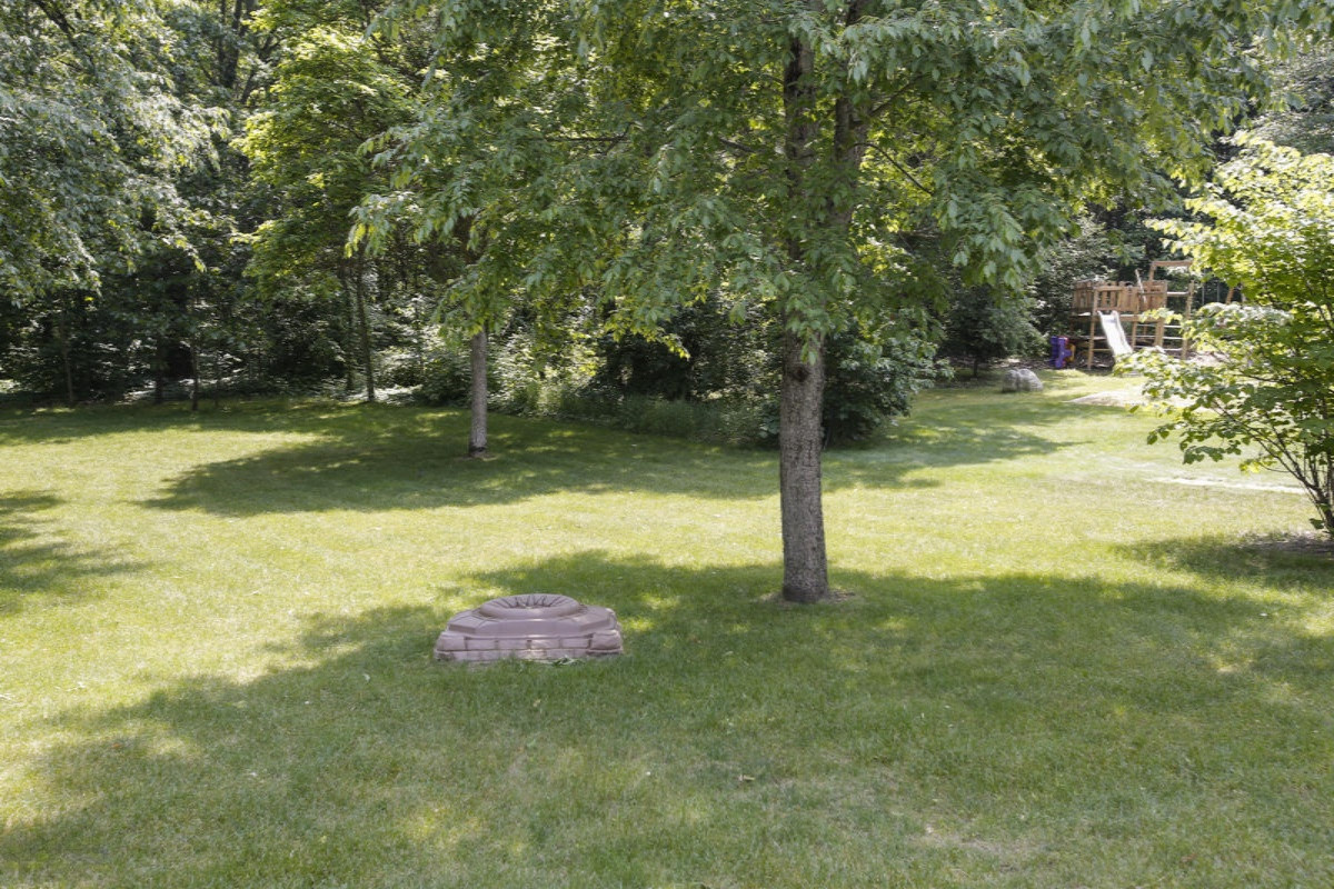 8639 Hathaway Road Kalamazoo, MI 49009 - Photo 27 of 29 8639 hathaway-127