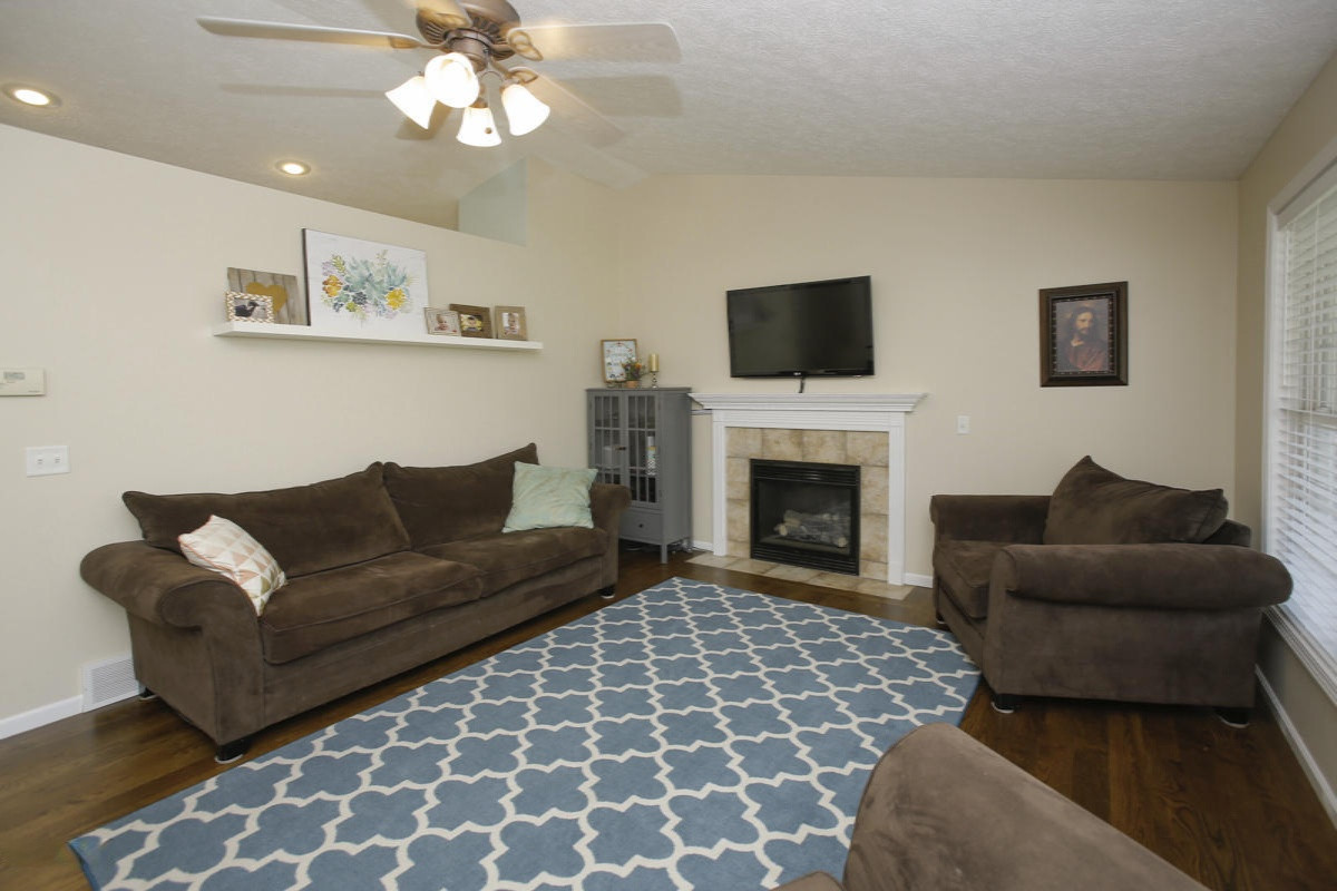8639 Hathaway Road Kalamazoo, MI 49009 - Photo 5 of 29 8639 hathaway-105
