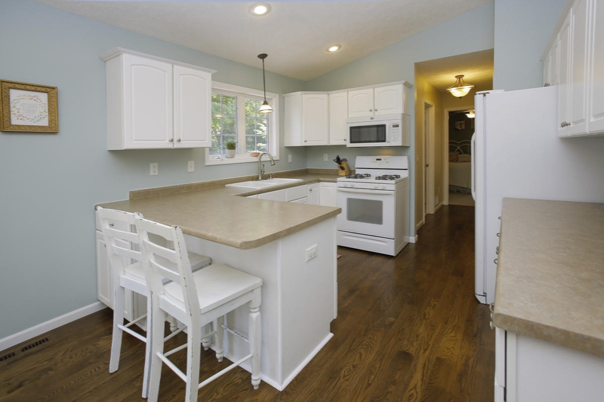 8639 Hathaway Road Kalamazoo, MI 49009 - Photo 8 of 29 8639 hathaway-108