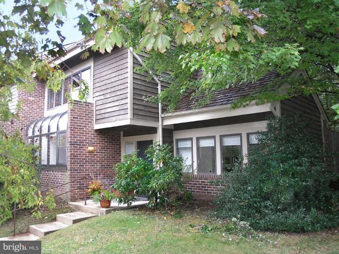 11001 Thrush Ridge Road Reston, VA 20191 - Photo 1 of 29 Exterior (Main)