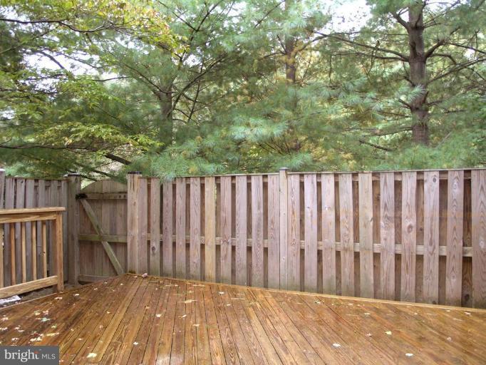 11001 Thrush Ridge Road Reston, VA 20191 - Photo 11 of 29 Deck
