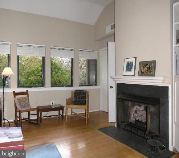 11001 Thrush Ridge Road Reston, VA 20191 - Photo 7 of 29 Study