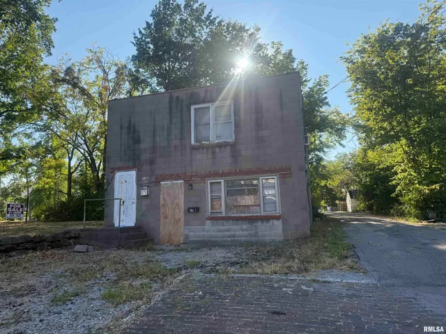 $38,000 | 604 South Rawlings Street, Carbondale, IL 62901