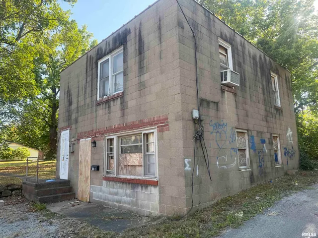 $38,000 | 604 South Rawlings Street, Carbondale, IL 62901