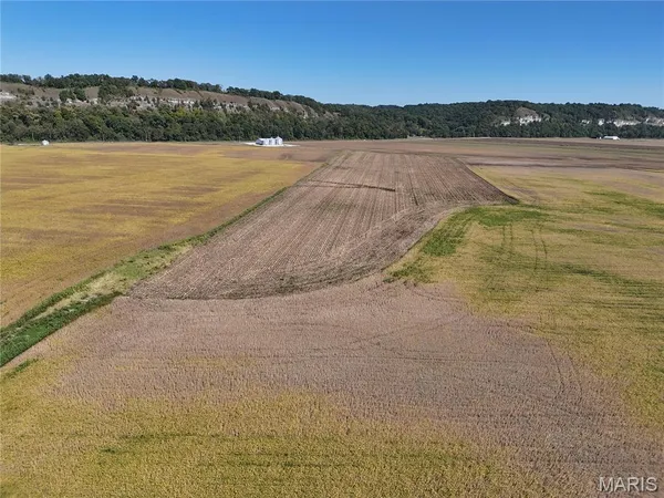 $385,000 | 1-00 Bluff Road, Prairie du Rocher, IL 62277