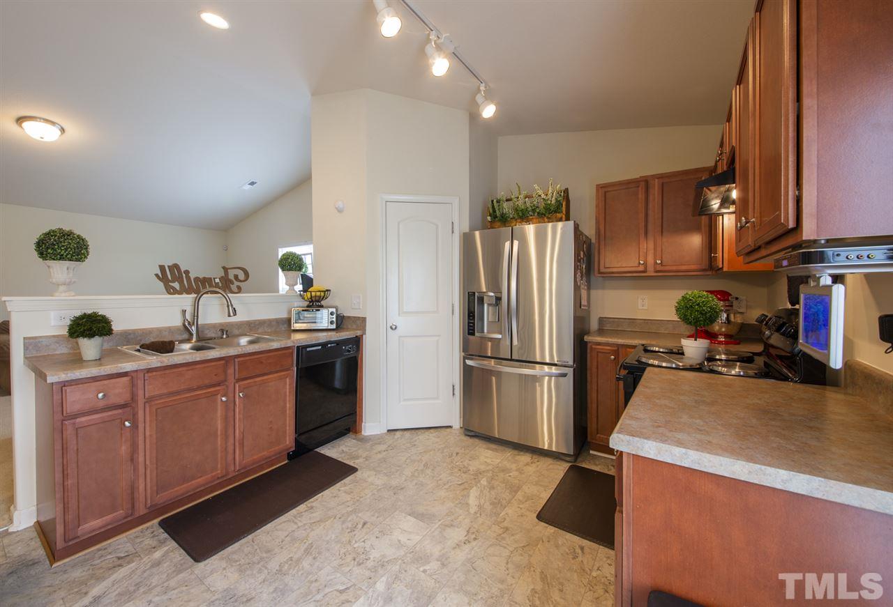 4729 Queen Pierrette Street Raleigh, NC 27610 - Photo 8 of 25 Gallery Image 8