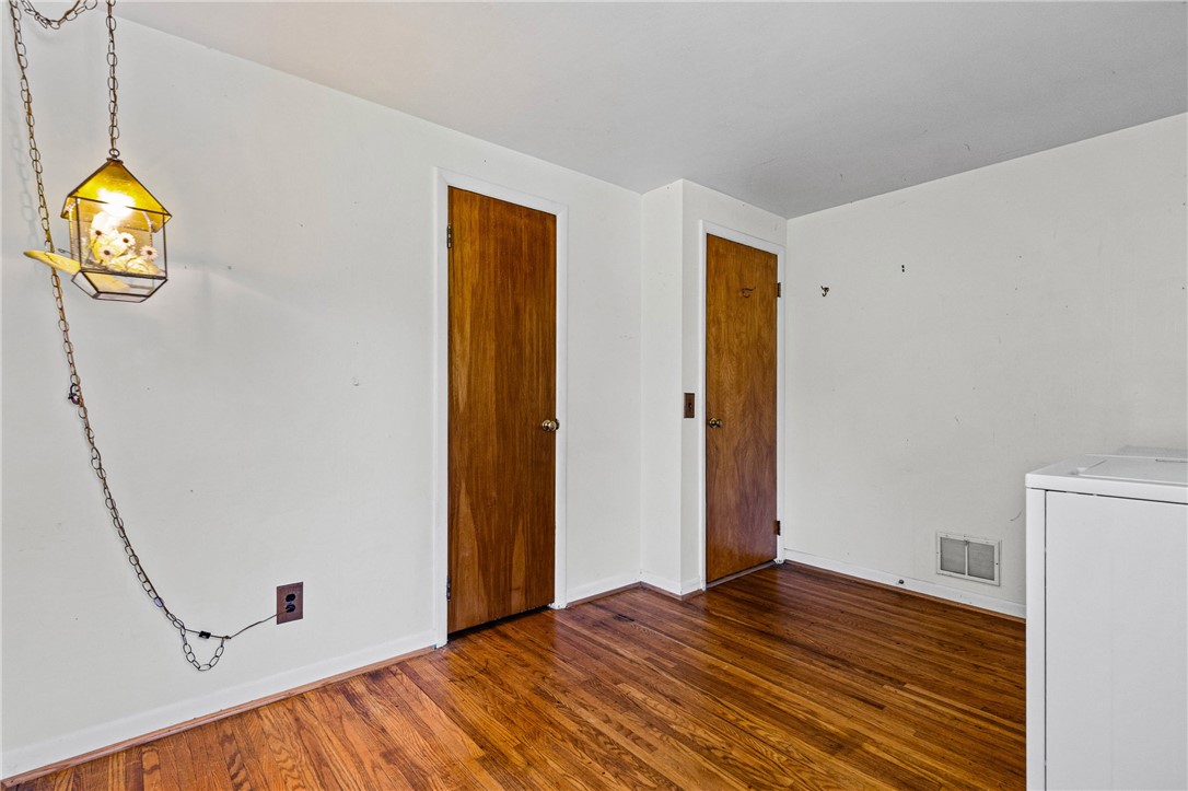 166 Wood Road Greece, NY 14626 - Photo 16 of 46