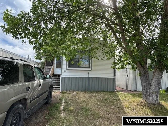 $89,900 | 53 East Hillcrest Drive, Diamondville, WY 83116