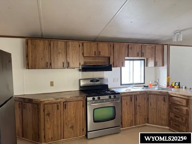 $89,900 | 53 East Hillcrest Drive, Diamondville, WY 83116