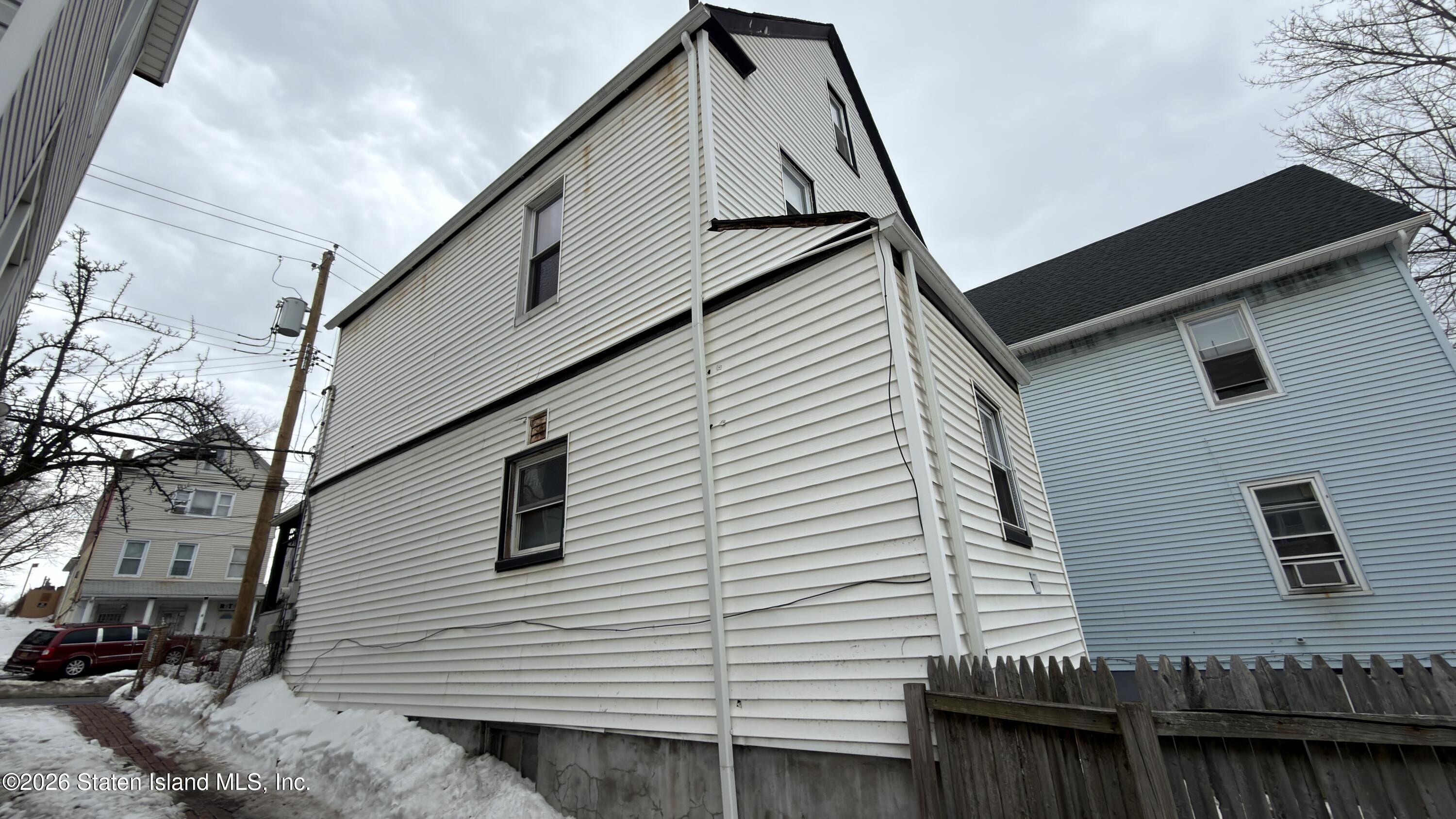 40 Castleton Avenue Staten Island, NY 10301 - Photo 2 of 3 image9