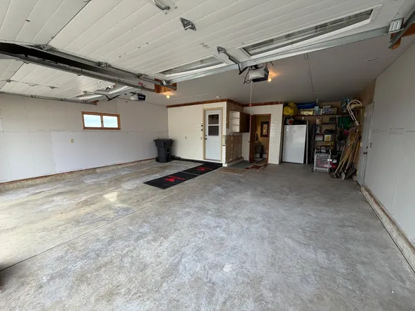$499,000 | 11 Lime Lake Drive, Avoca, MN 56114