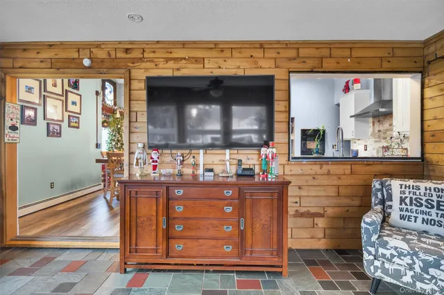 $610,000 | 65 Bailey Road, New Hampton, NY 10958