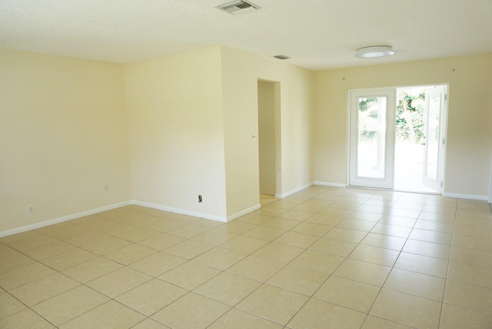 999 Northwest 8th Street Boca Raton, FL 33486 - Photo 20 of 33 IMG_0414 (2)