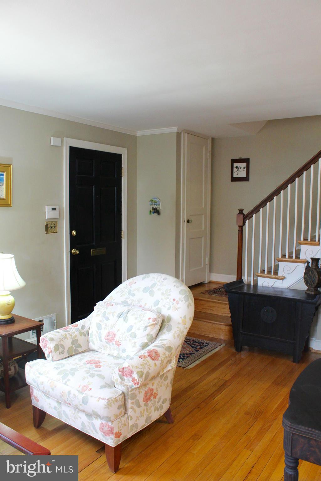 2005 Dayton Street Silver Spring, MD 20902 - Photo 8 of 28 Living Room